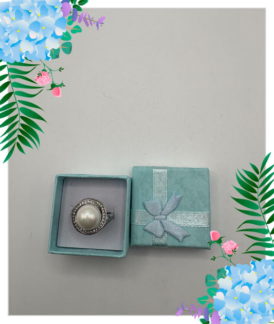 Fashion Pearl Ring size 8 #218